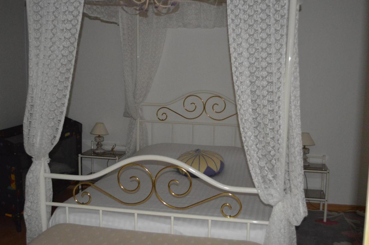 Les Gites De La Chapiniere Châteauvieux Exterior foto